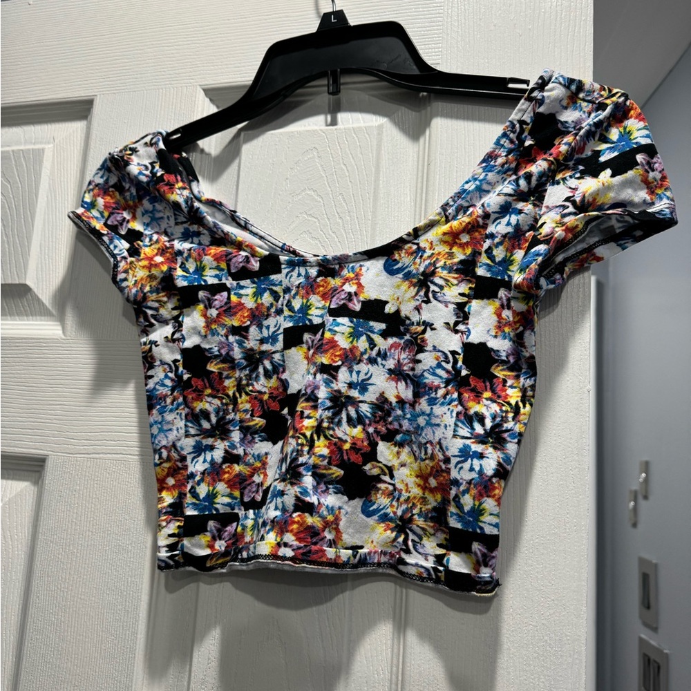 Flower crop top-/ worn once
